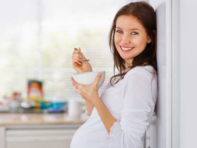 Можно ли беременным мёд, польза и вред, как правильно употреблять при беременности, какой сорт выбрать, полезные рецепты