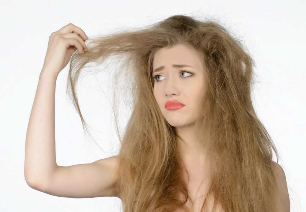 Как остановить выпадение волос и вернуть их красоту