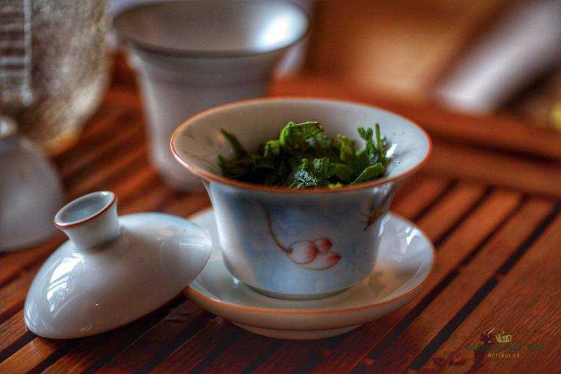 Зеленый чай против аллергии современная наука уже неоднократно доказала, что зеленый чай помогает бороться с аллергией за счет содержания в нем универсальных окислителей – катехинов.